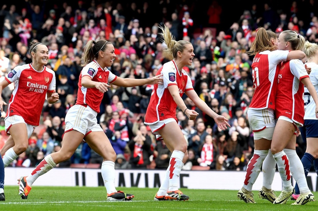 Arsenal Women players celebrating goal at Emirates Stadium